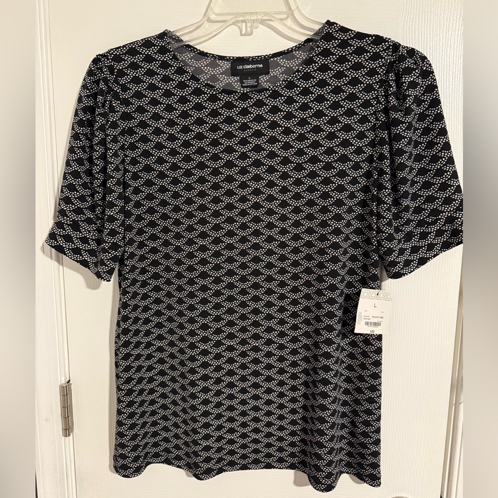 Liz Claiborne Black and White Geometric Short Sleeve Top